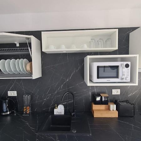 Government Deluxe Studio By Magic Apartments Бухарест Экстерьер фото