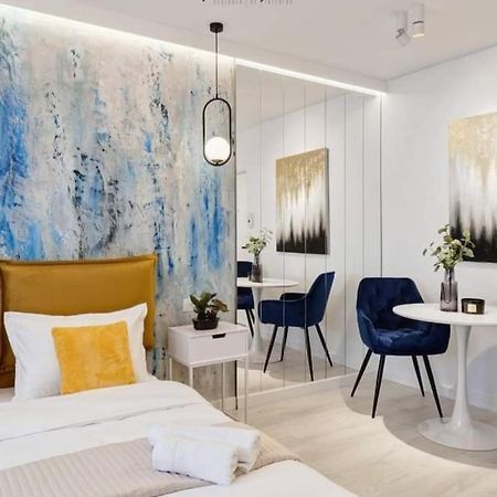 Government Deluxe Studio By Magic Apartments Бухарест Экстерьер фото
