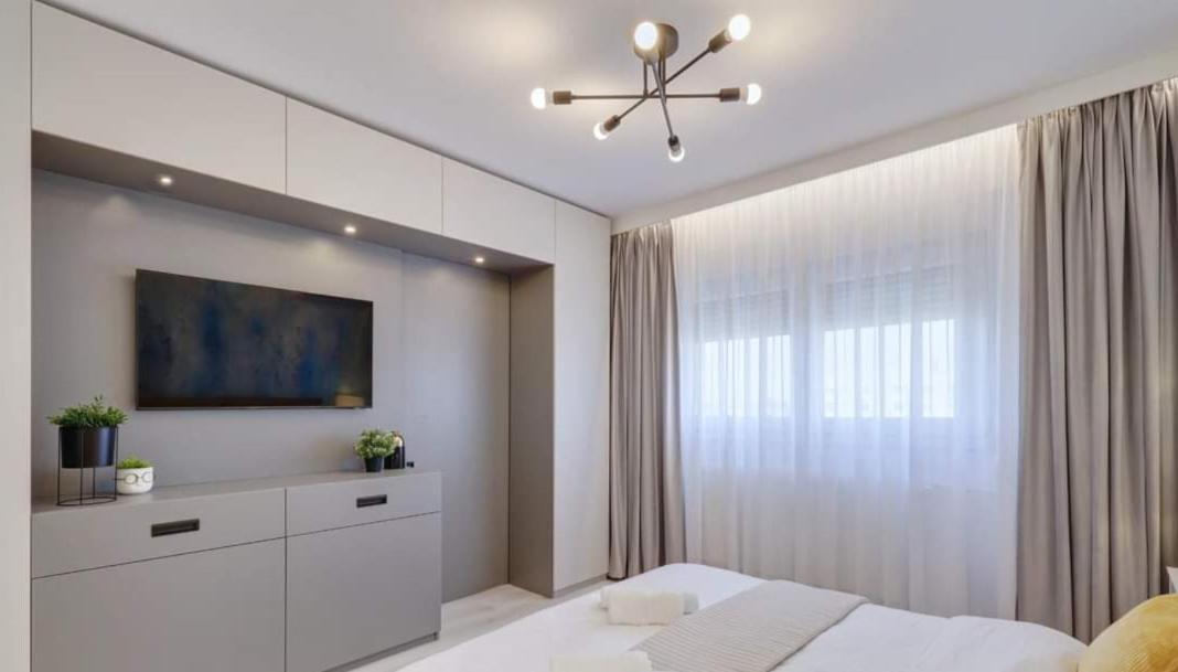 Government Deluxe Studio By Magic Apartments Бухарест Экстерьер фото