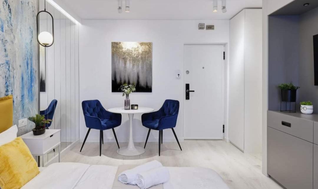 Government Deluxe Studio By Magic Apartments Бухарест Экстерьер фото